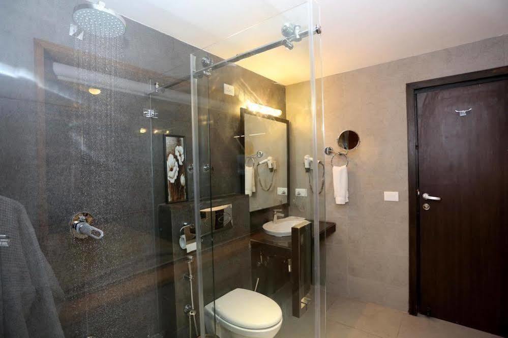 Hotel Pine Spring Wazir Bagh Srīnagar 外观 照片