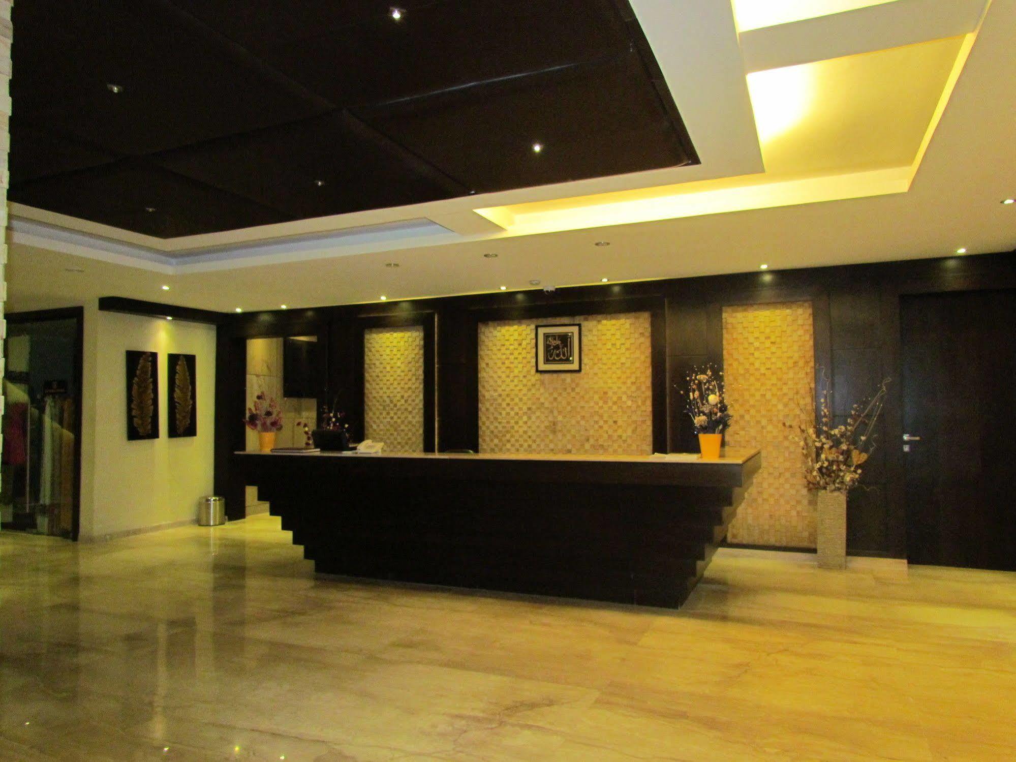 Hotel Pine Spring Wazir Bagh Srīnagar 外观 照片