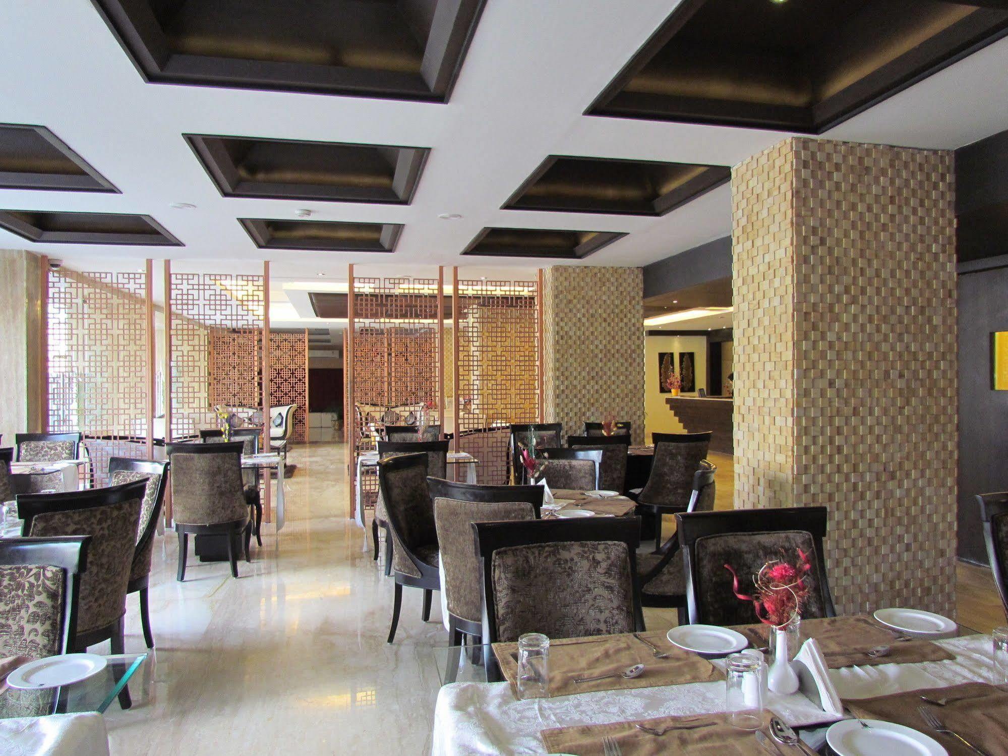 Hotel Pine Spring Wazir Bagh Srīnagar 外观 照片