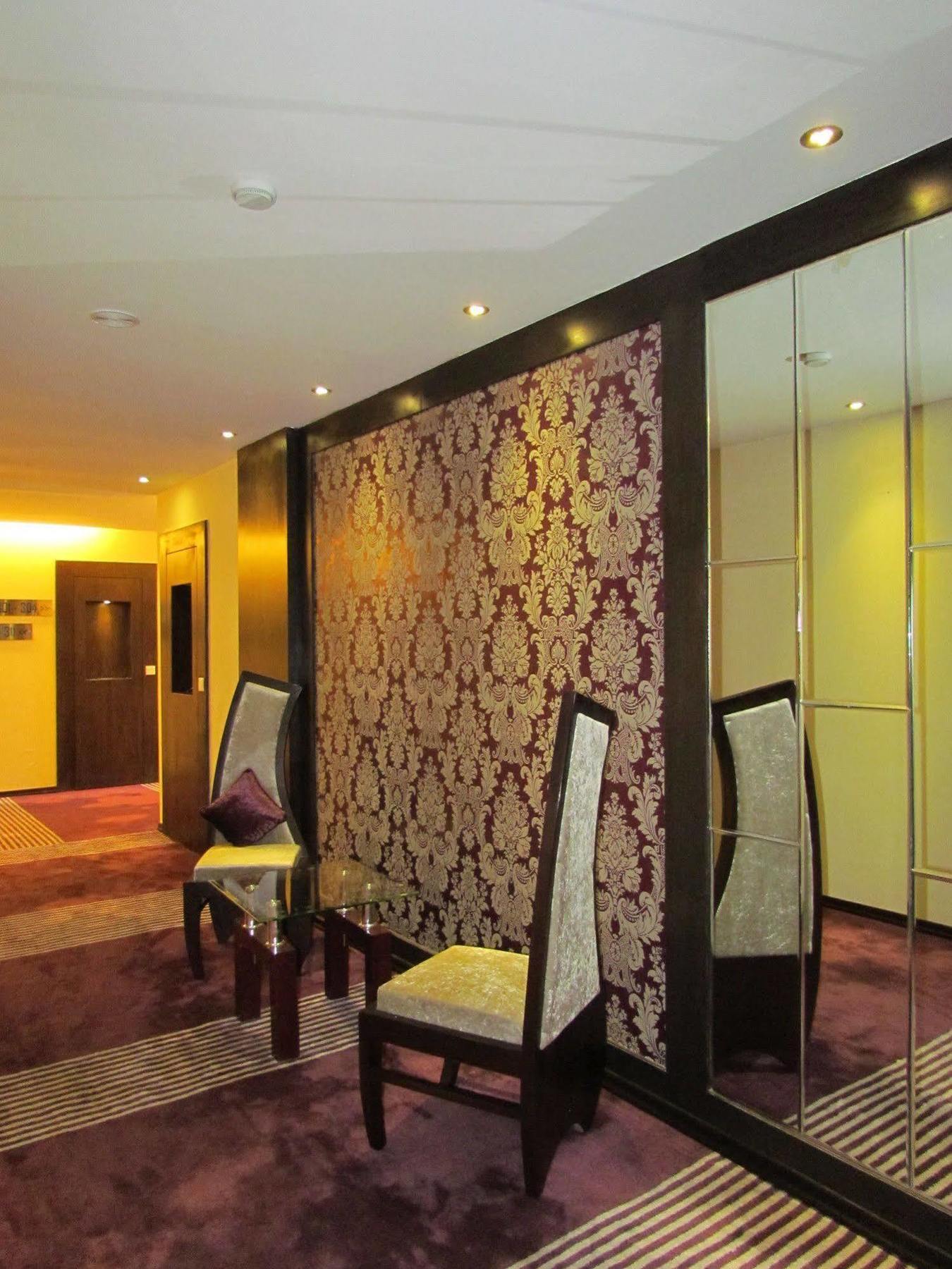 Hotel Pine Spring Wazir Bagh Srīnagar 外观 照片