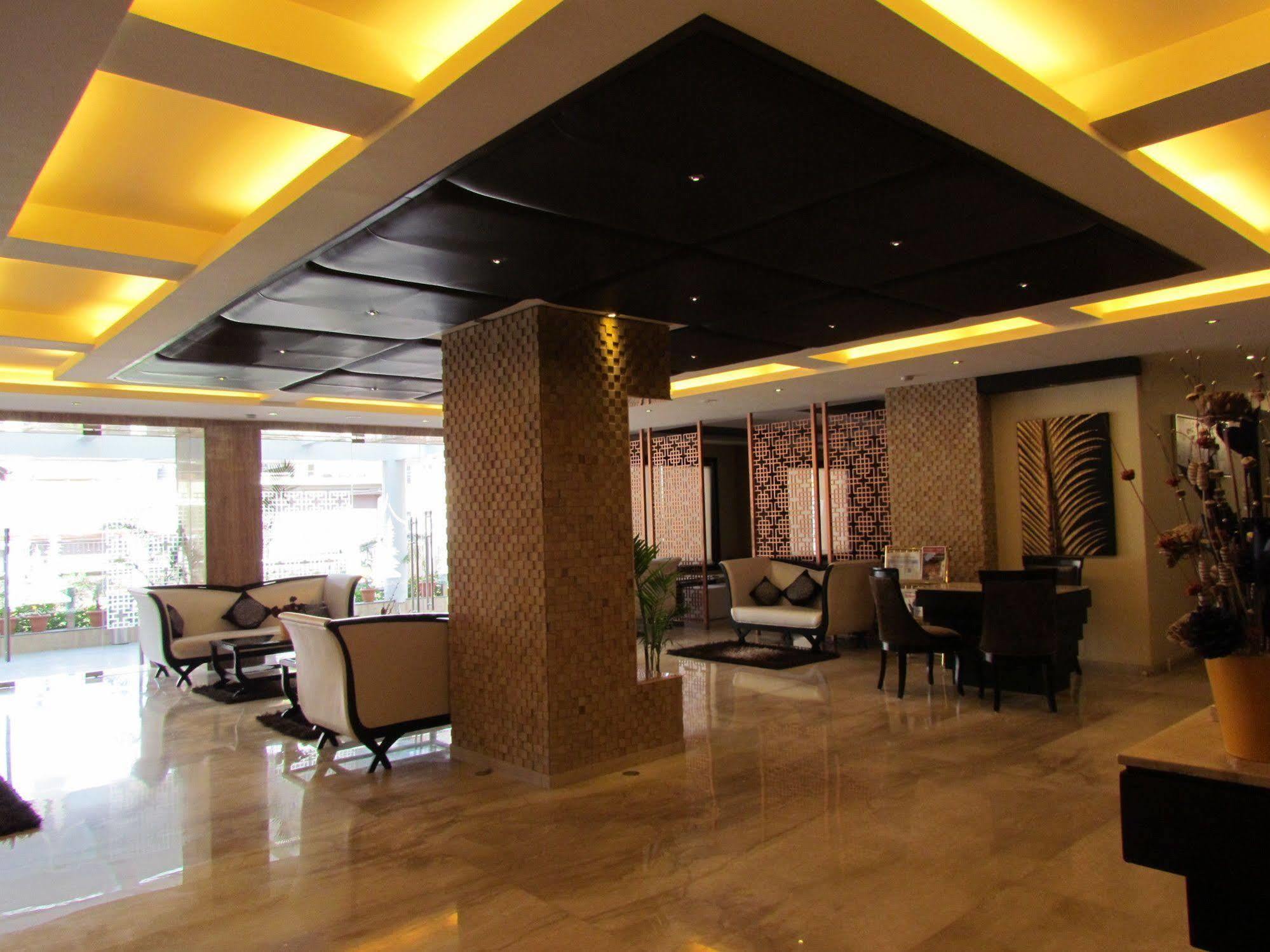 Hotel Pine Spring Wazir Bagh Srīnagar 外观 照片