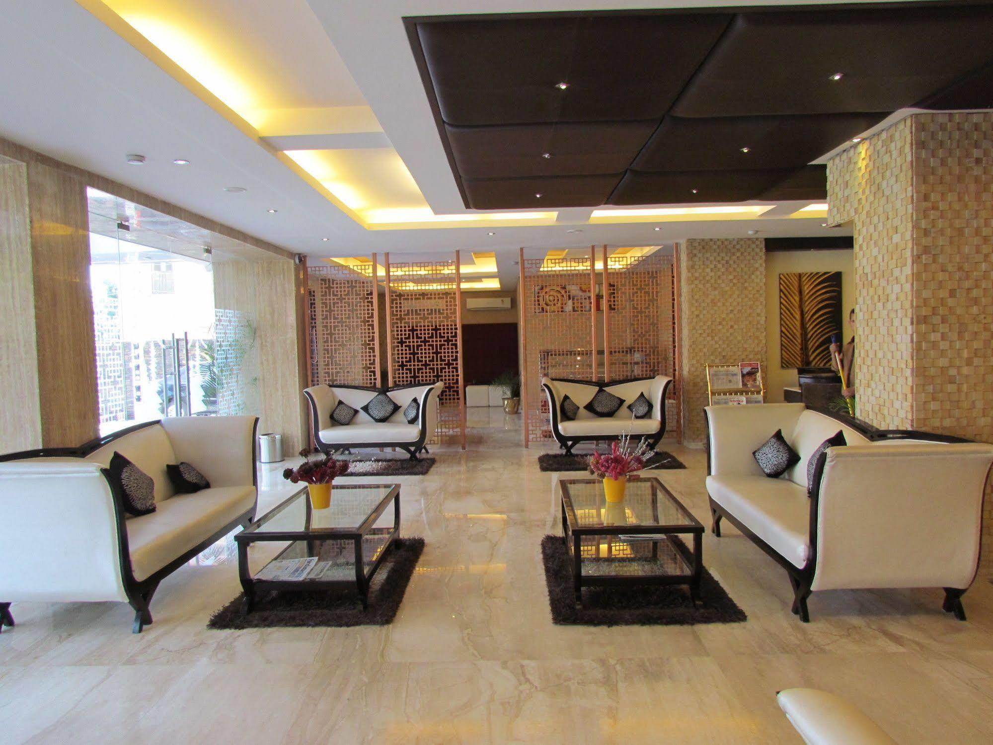Hotel Pine Spring Wazir Bagh Srīnagar 外观 照片